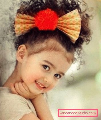 Bir kız için bir tatil için saç modelleri Tatil için güzel ve basit saç modelleri